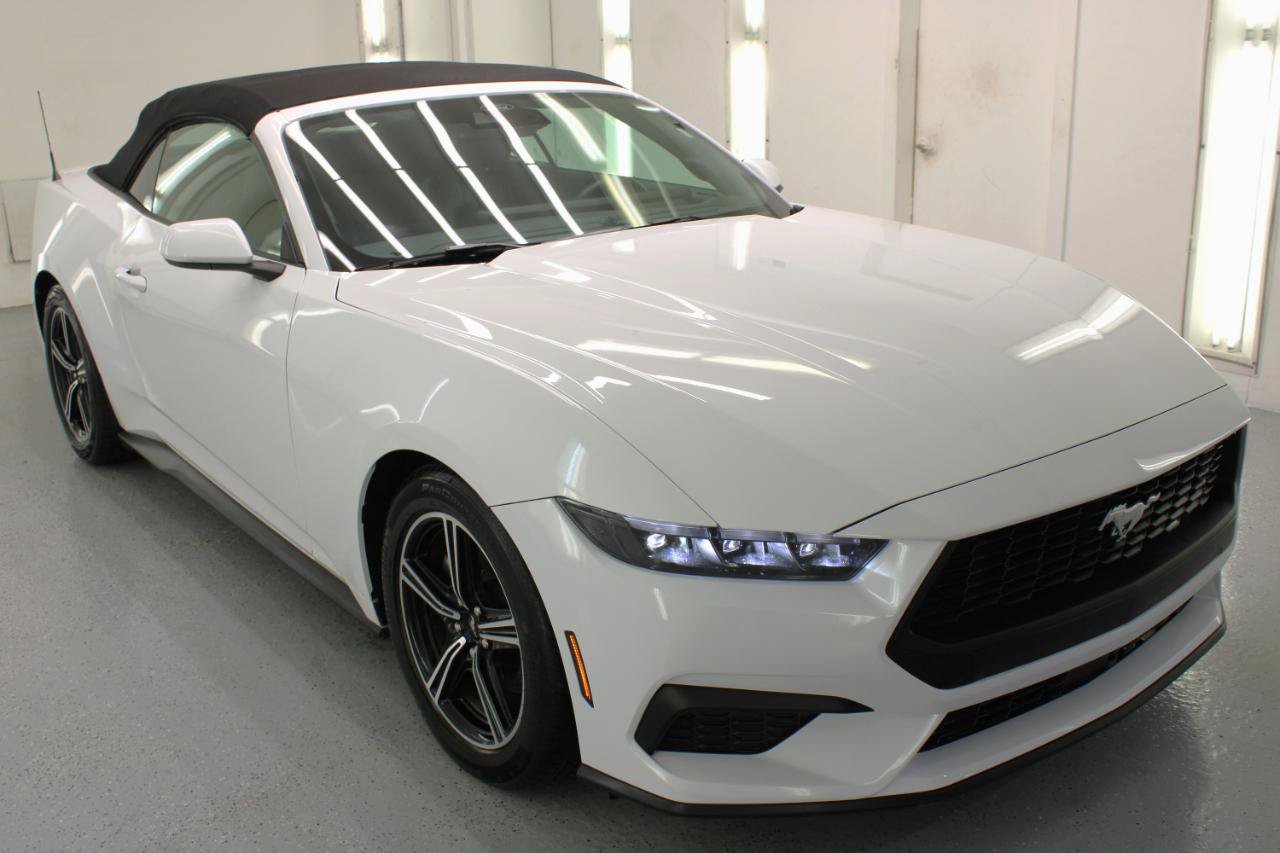 Used 2025 Ford Mustang Premium RWD image 35