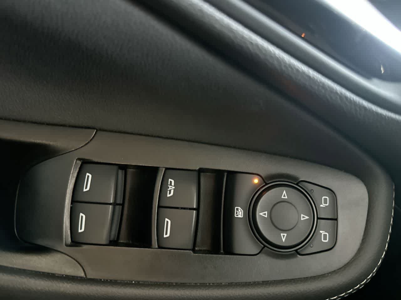 Used 2023 Buick Encore GX Preferred w/ Cold Weather Comfort Package FWD image 17