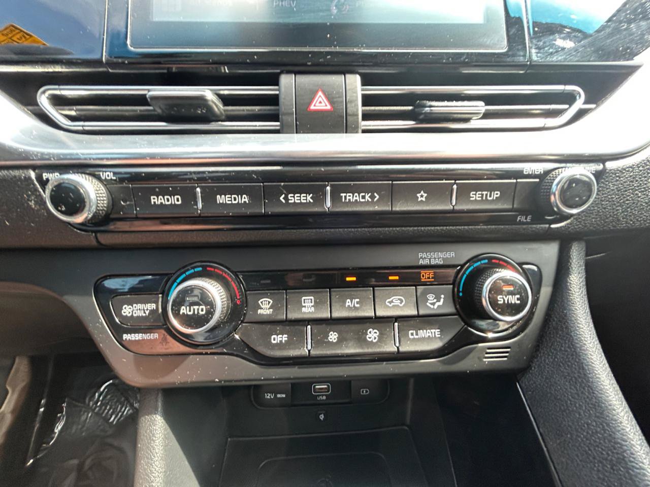 Used 2021 Kia Niro EX FWD image 23