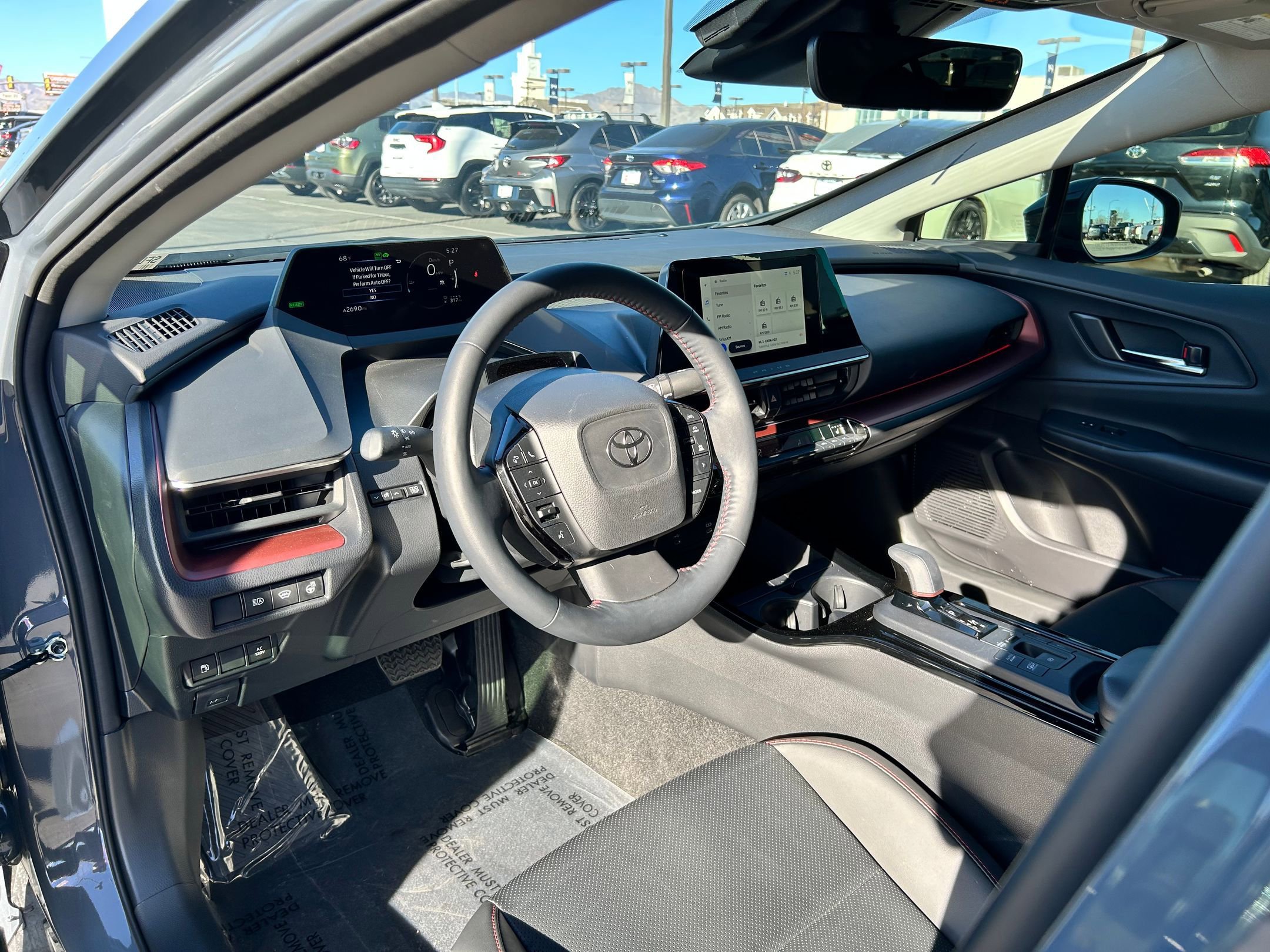 Used 2025 Toyota Prius Plug-In Hybrid image 10