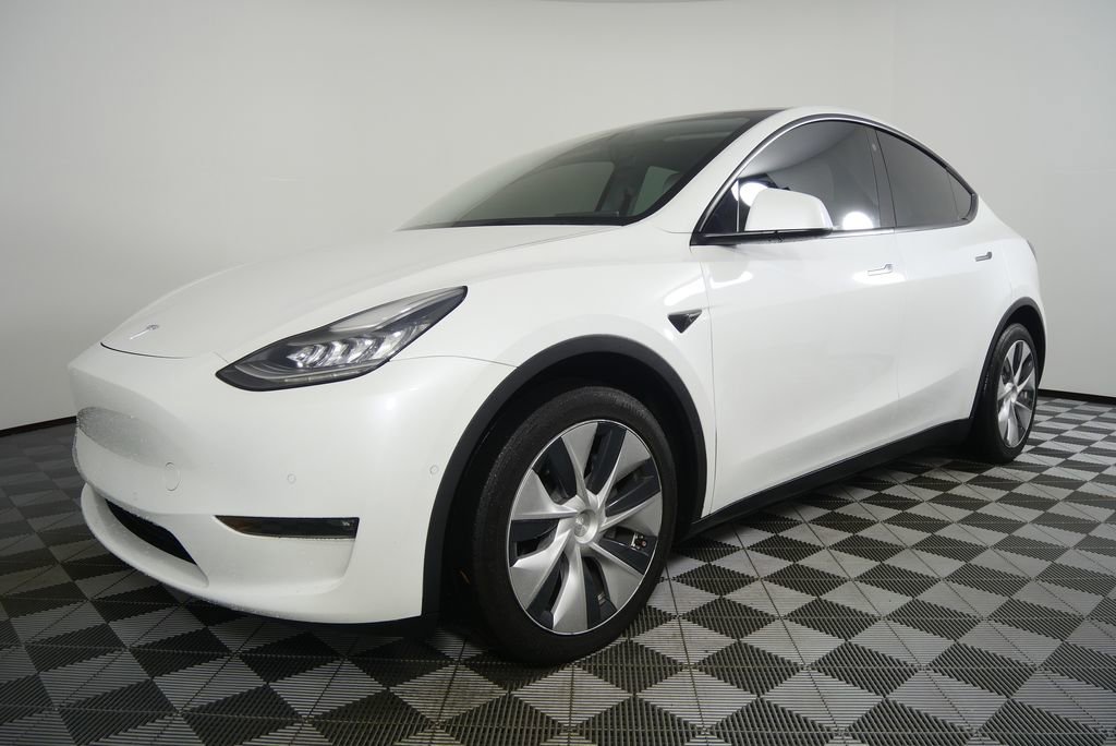 Used 2021 Tesla Model Y Long Range image 9
