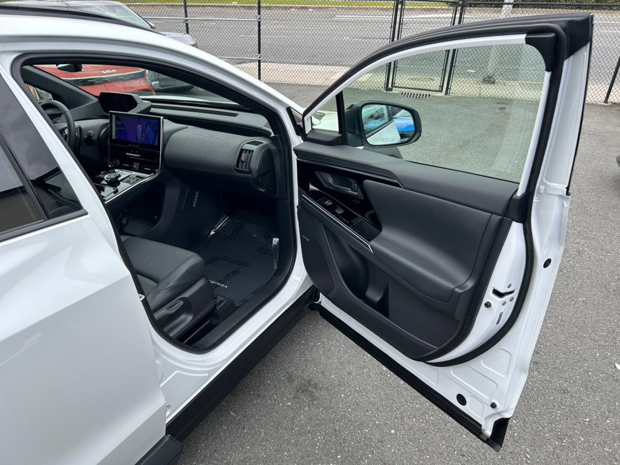 Used 2023 Subaru Solterra AWD image 44