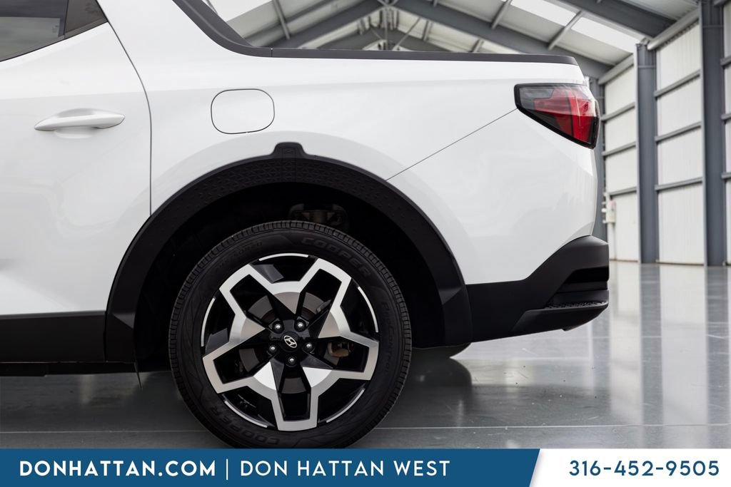Used 2022 Hyundai Santa Cruz Limited AWD/4WD image 32