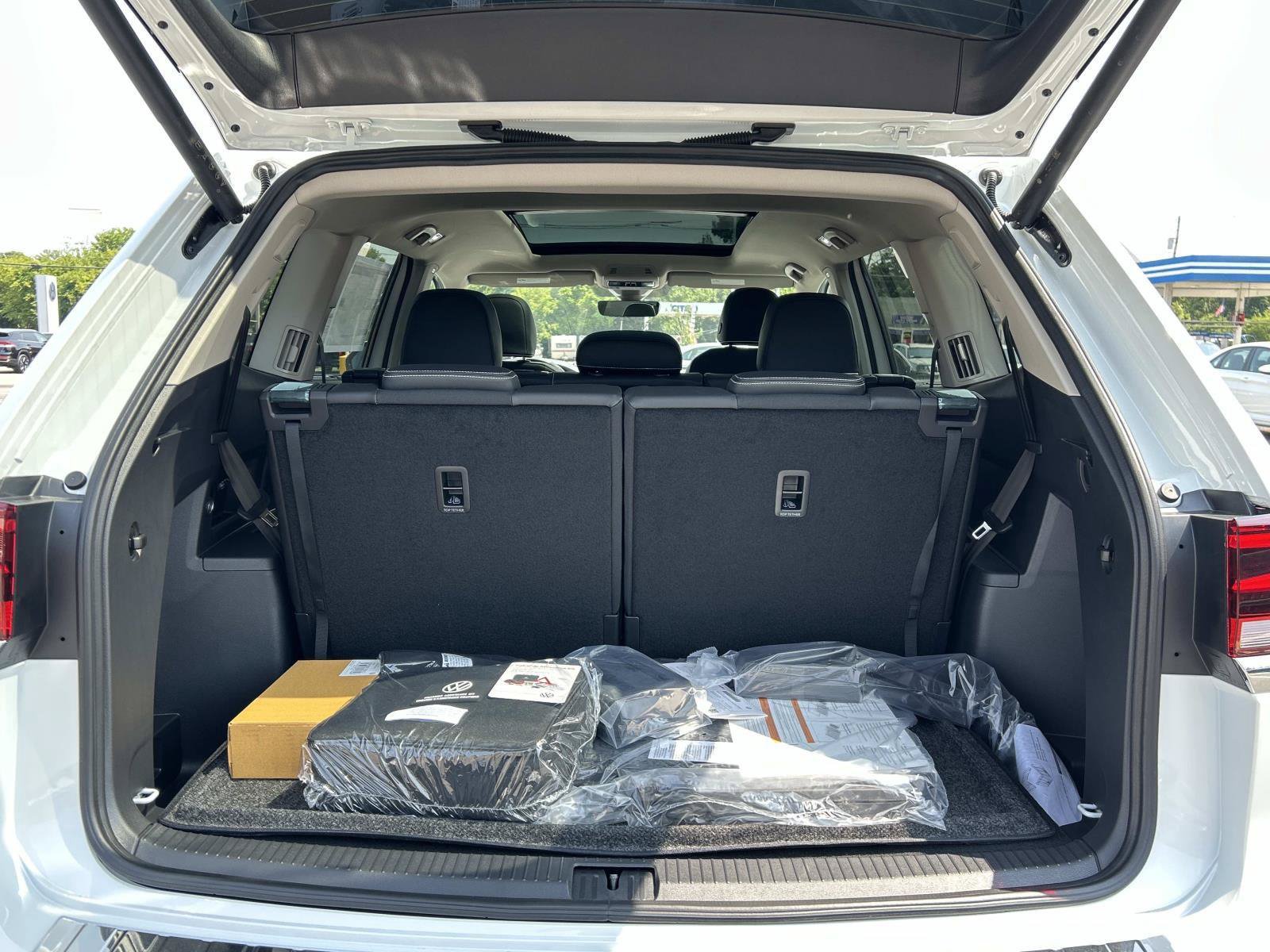 New 2026 Volkswagen Atlas SEL Premium R-Line AWD/4WD image 4