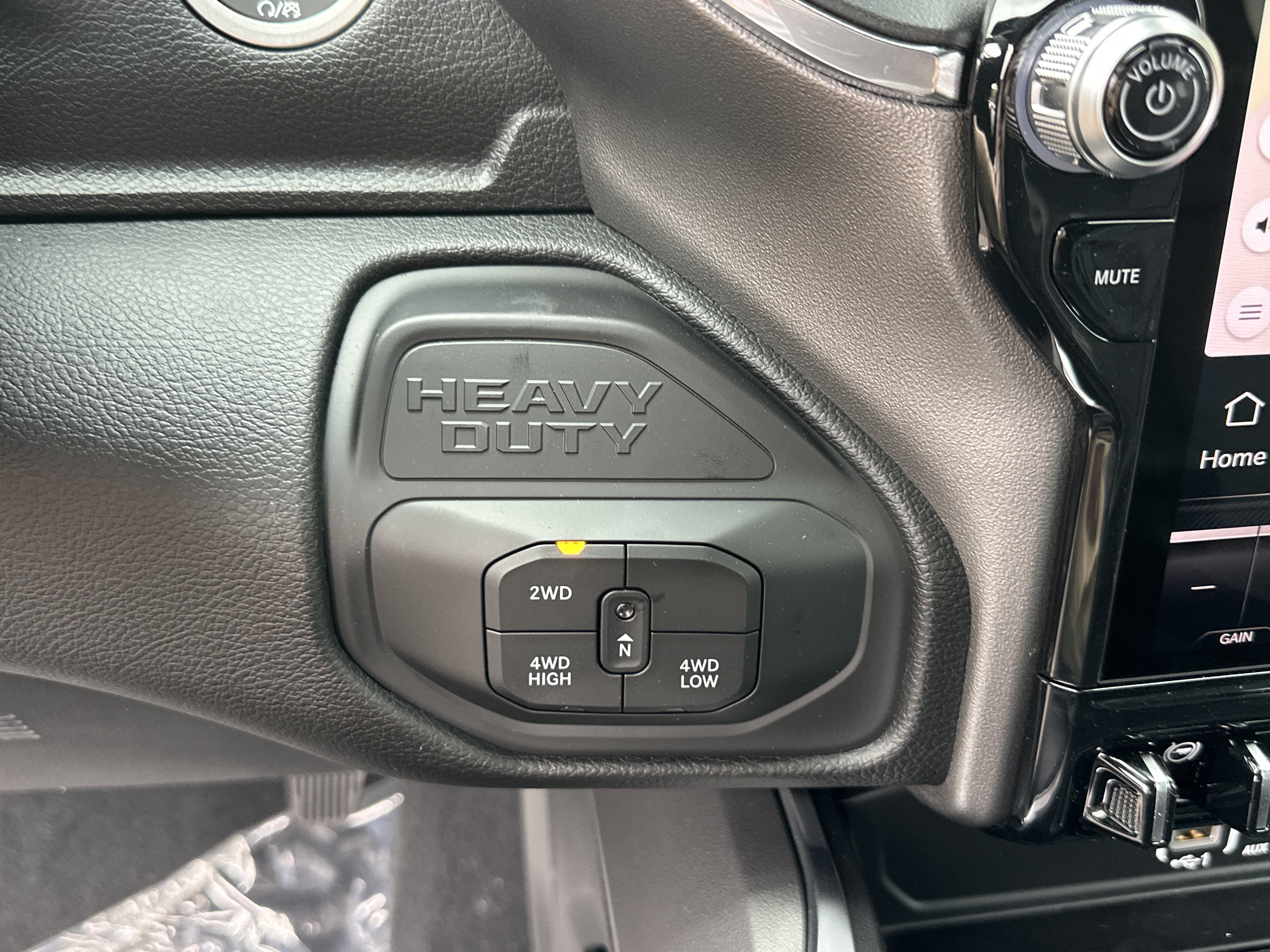 New 2027 RAM 2500 Laramie AWD/4WD image 8