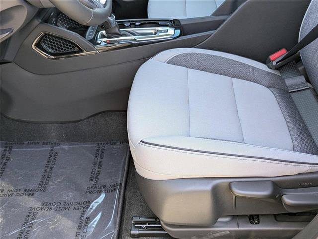 New 2025 Chevrolet TrailBlazer LT w/ LT Cold Weather Package AWD/4WD image 4