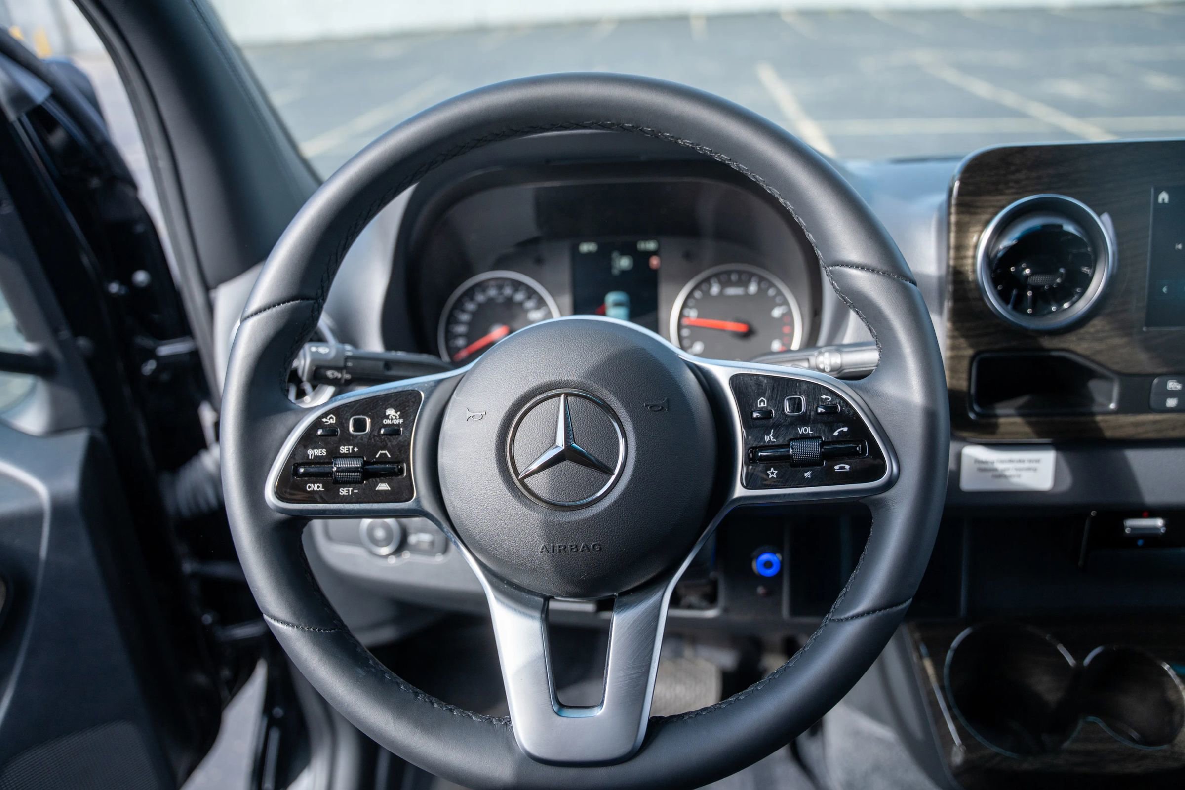 Used 2024 Mercedes-Benz Sprinter 3500 image 15