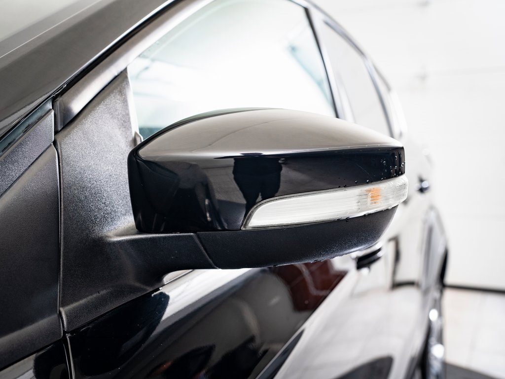 Used 2018 Ford Escape Titanium image 15