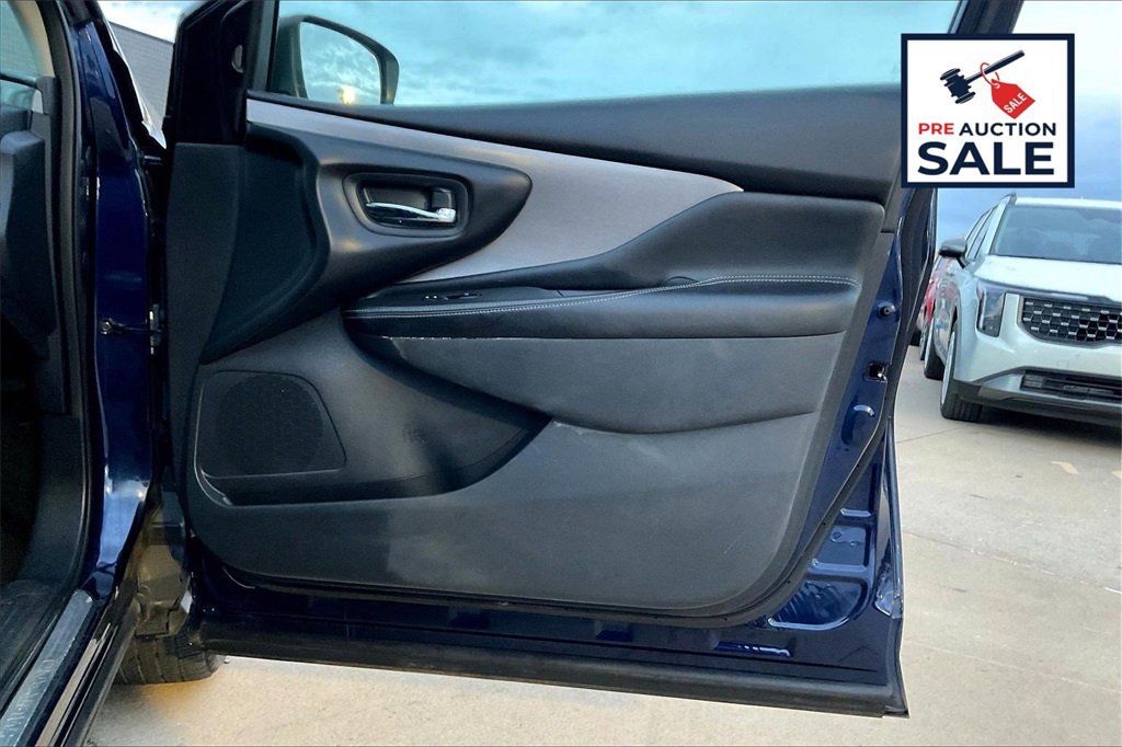 Used 2023 Nissan Murano SV image 22