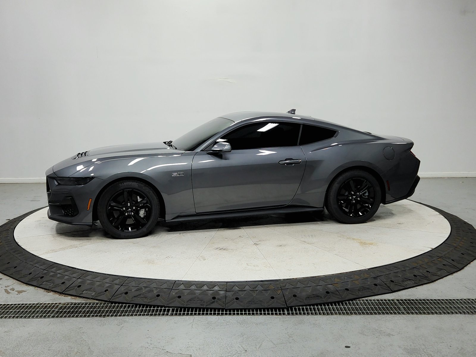 Used 2026 Ford Mustang GT RWD image 5