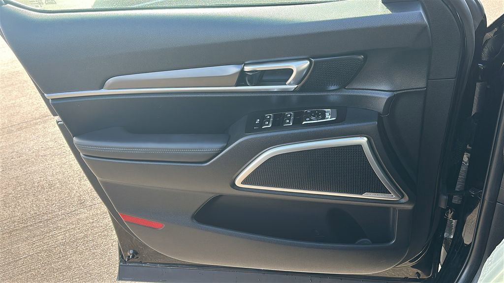 Used 2025 Kia Telluride S FWD image 20