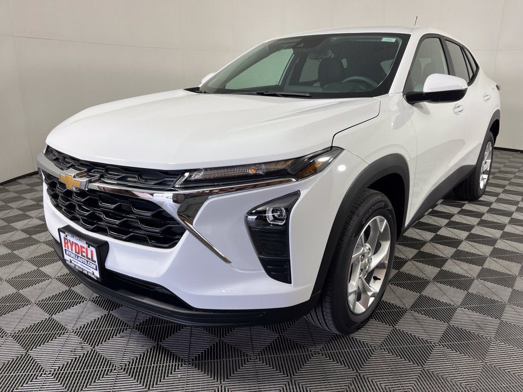 New 2026 Chevrolet Trax LS w/ LS Convenience Package FWD image 12