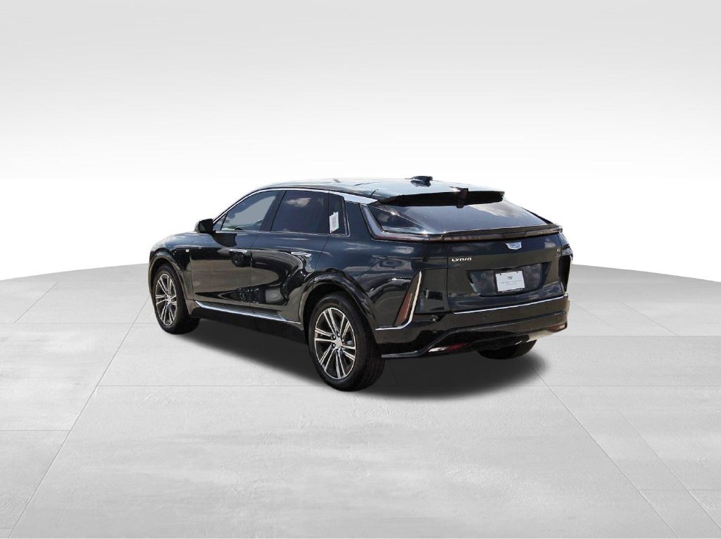 New 2027 Cadillac Lyriq Luxury AWD/4WD image 3