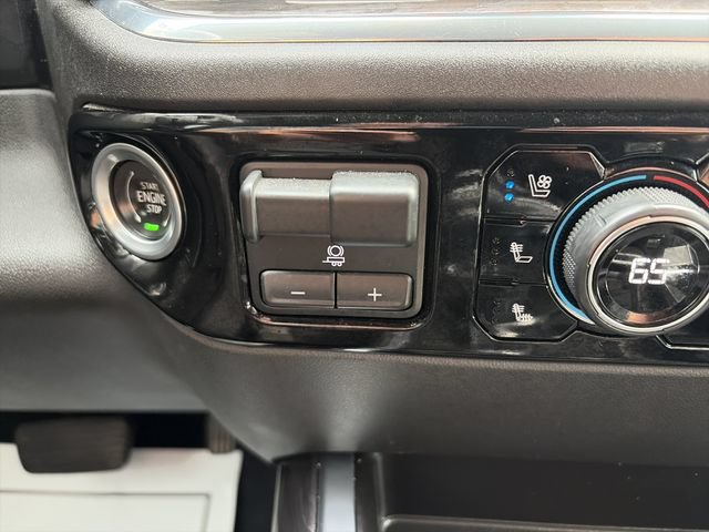 Used 2023 Chevrolet Silverado 1500 LTZ AWD/4WD image 28