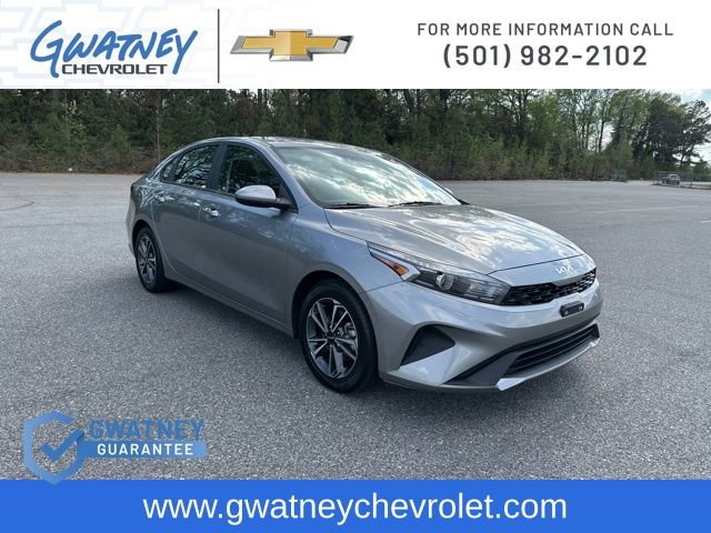 Used 2023 Kia Forte LXS FWD image 3