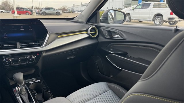 Used 2021 Chevrolet Equinox Premier image 17