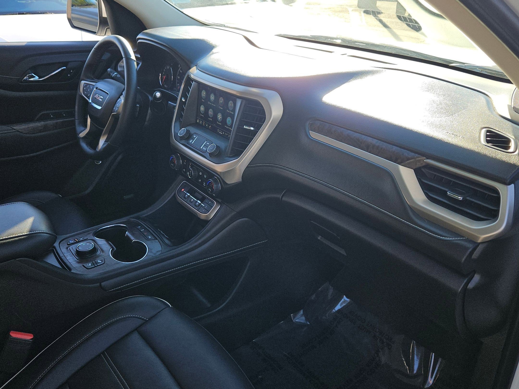 Used 2023 GMC Acadia Denali w/ Denali Ultimate Package image 23