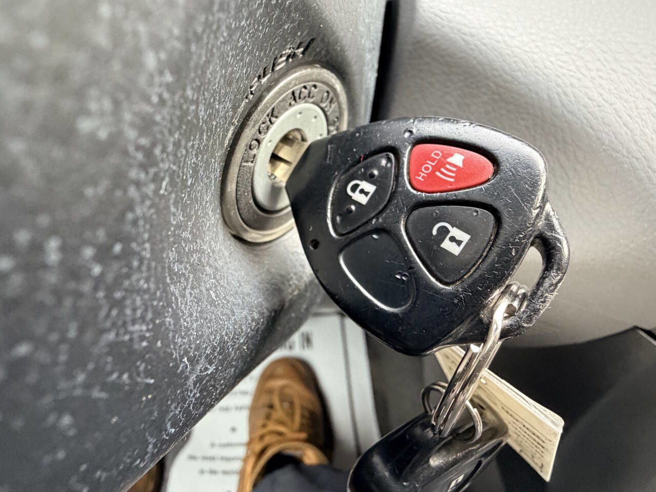 Used 2008 Toyota RAV4 Base 4x4 4dr SUV image 31