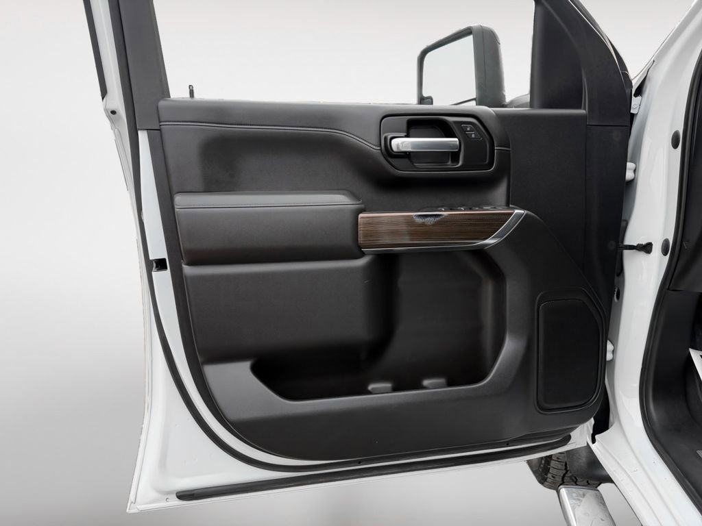 Used 2020 Chevrolet Silverado 2500 LT image 12