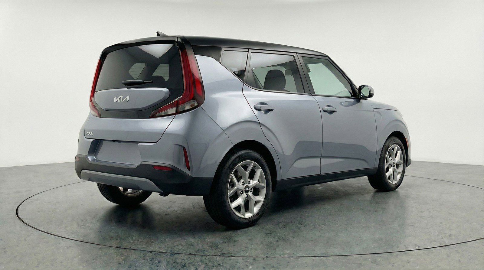 Used 2025 Kia Soul LX w/ LX Technology Package FWD image 9