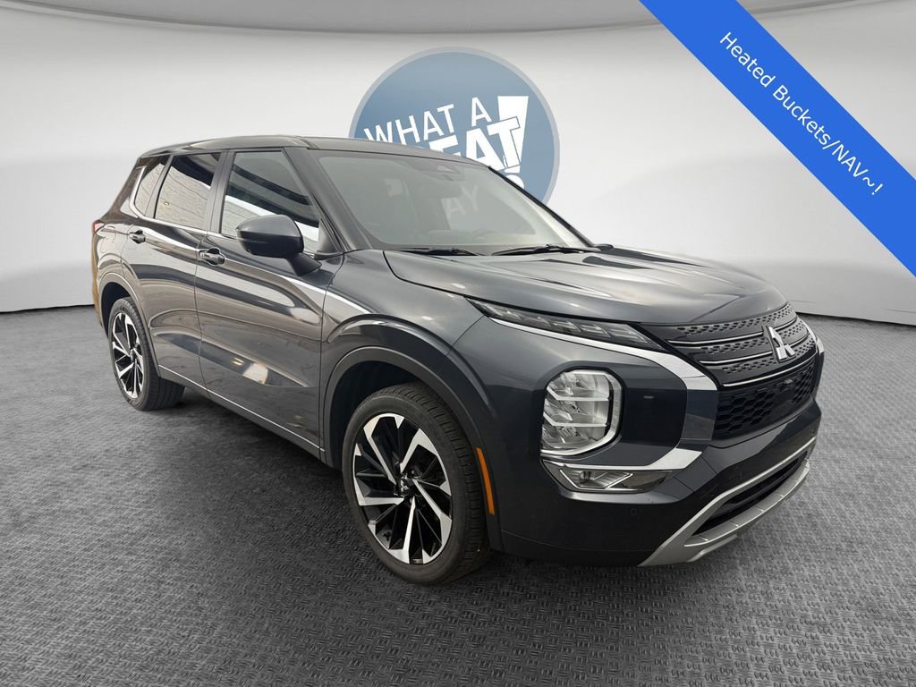 Used 2024 Mitsubishi Outlander SE AWD/4WD image 1