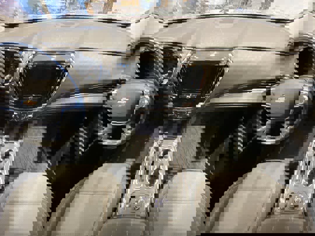 Used 2020 Chevrolet Traverse LT image 23