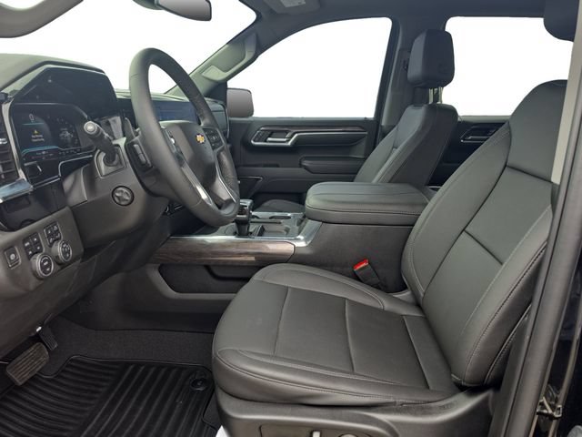 Used 2023 Chevrolet Silverado 1500 LTZ w/ LTZ Premium Package AWD/4WD image 11
