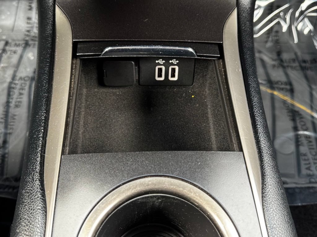 Used 2018 Lincoln MKC Select w/ Select Plus Package AWD/4WD image 20