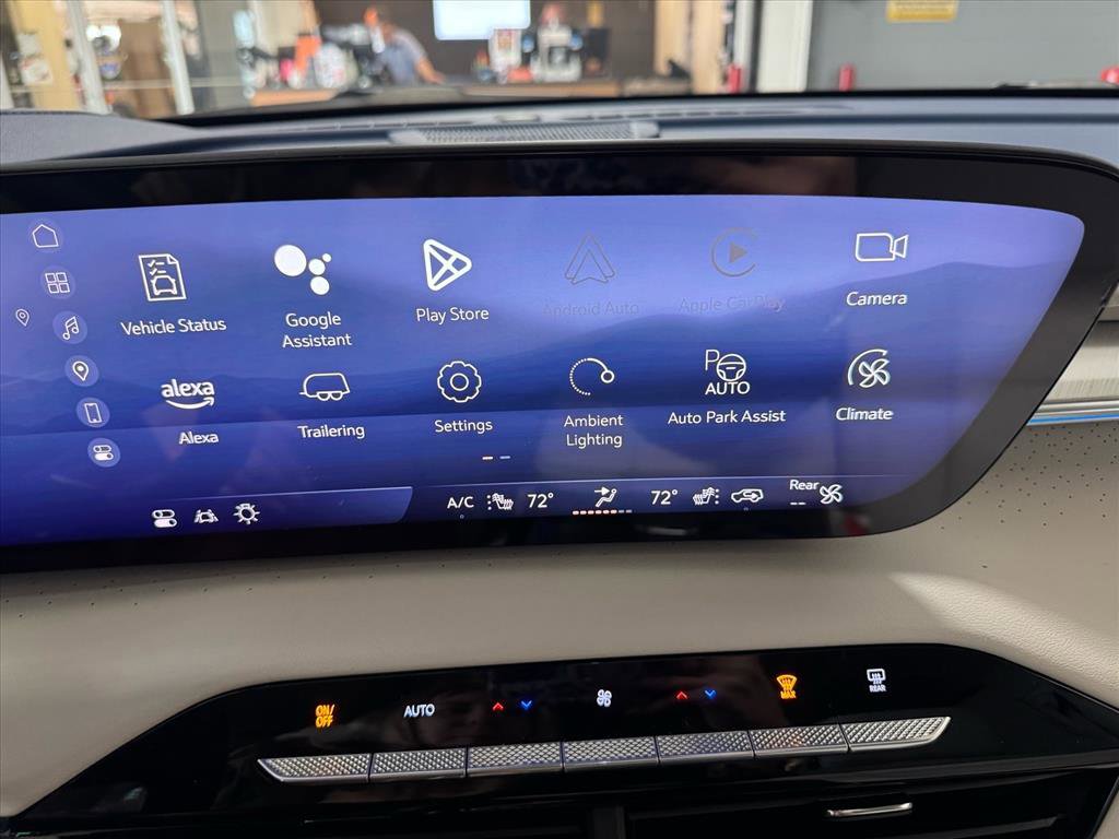 Certified 2025 Buick Enclave Avenir w/ Super Cruise Package image 23