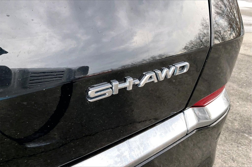 Used 2022 Acura MDX SH-AWD w/ Advance Package image 24