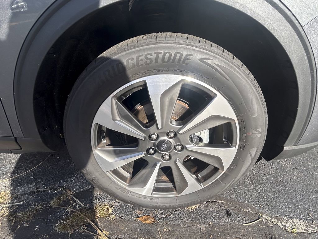 Used 2023 Ford Escape Platinum image 11