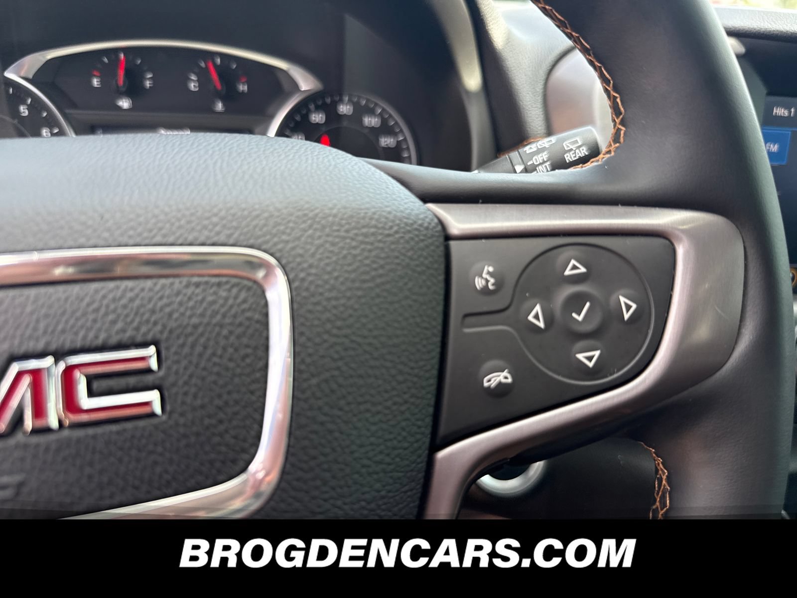 Used 2024 GMC Terrain AT4 AWD/4WD image 8