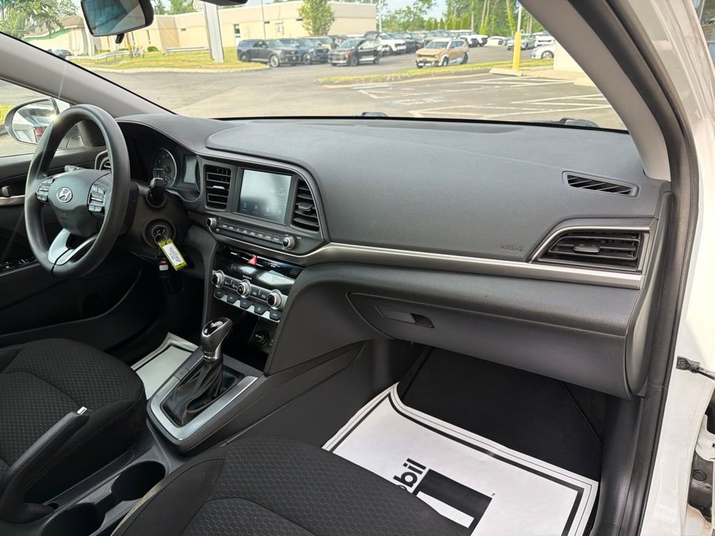 Used 2020 Hyundai Elantra SEL w/ Cargo Package (C1) FWD image 12