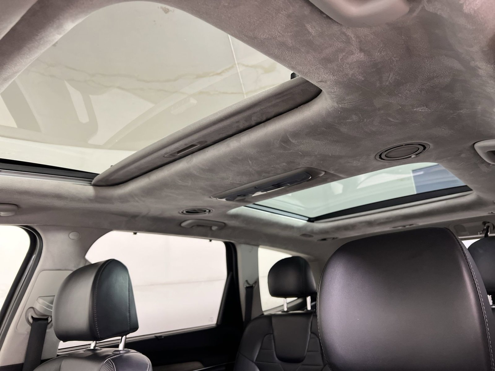 Used 2022 Kia Telluride SX w/ SX Prestige Package image 24