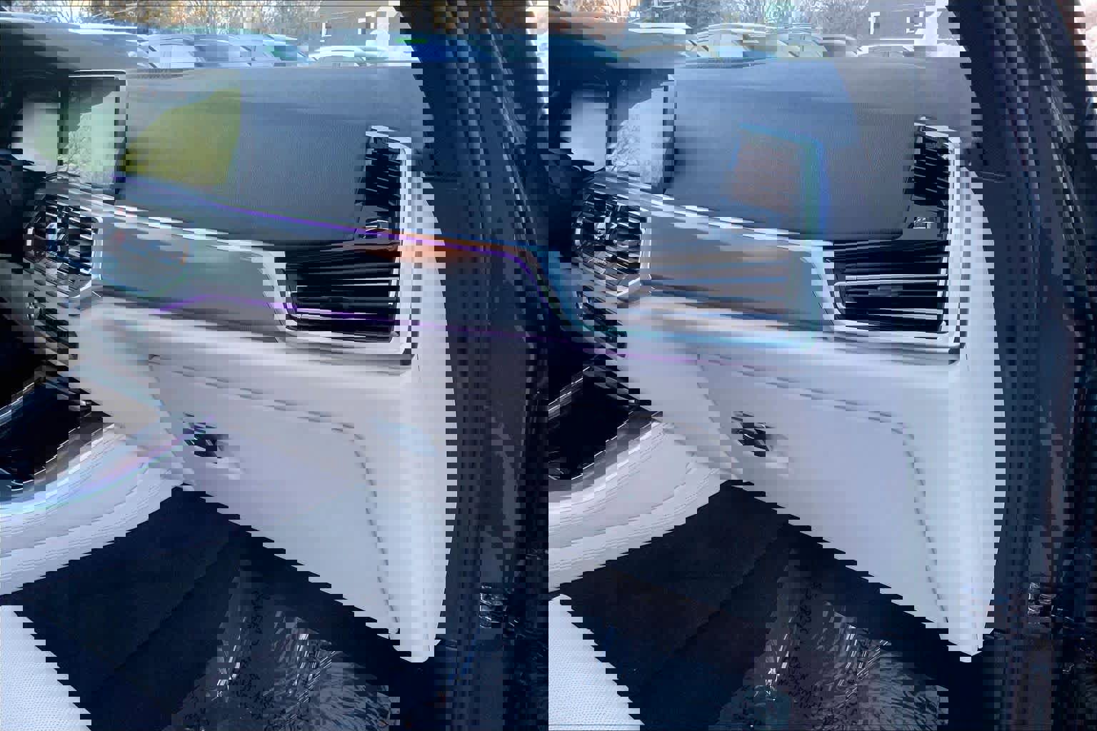 Used 2019 BMW X5 xDrive50i w/ M Sport Package image 19