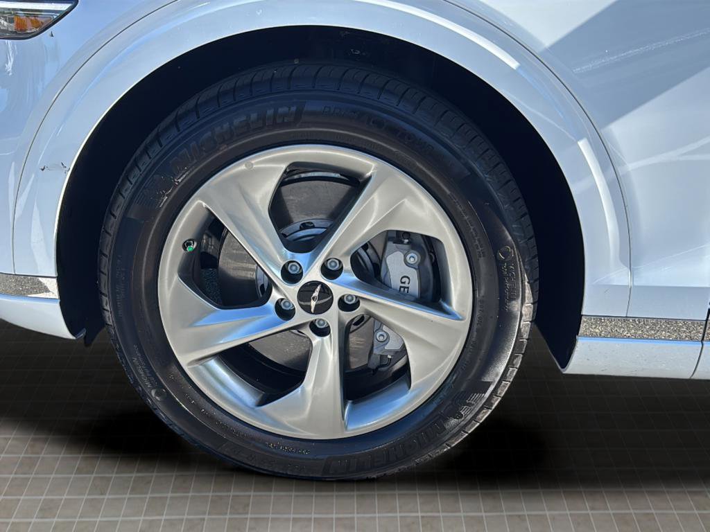 Certified 2026 Genesis GV70 2.5T Select AWD/4WD image 46