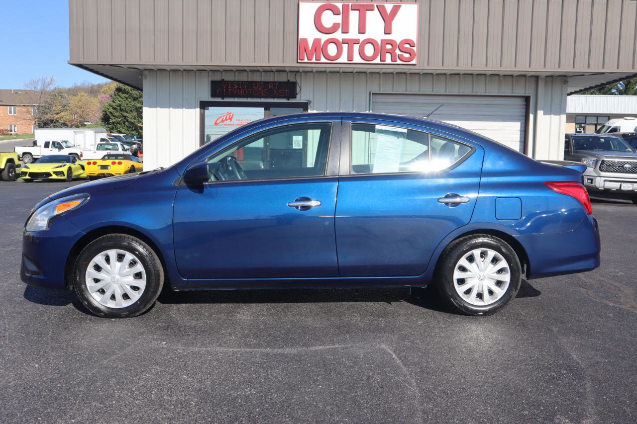 Used 2019 Nissan Versa SV FWD image 10