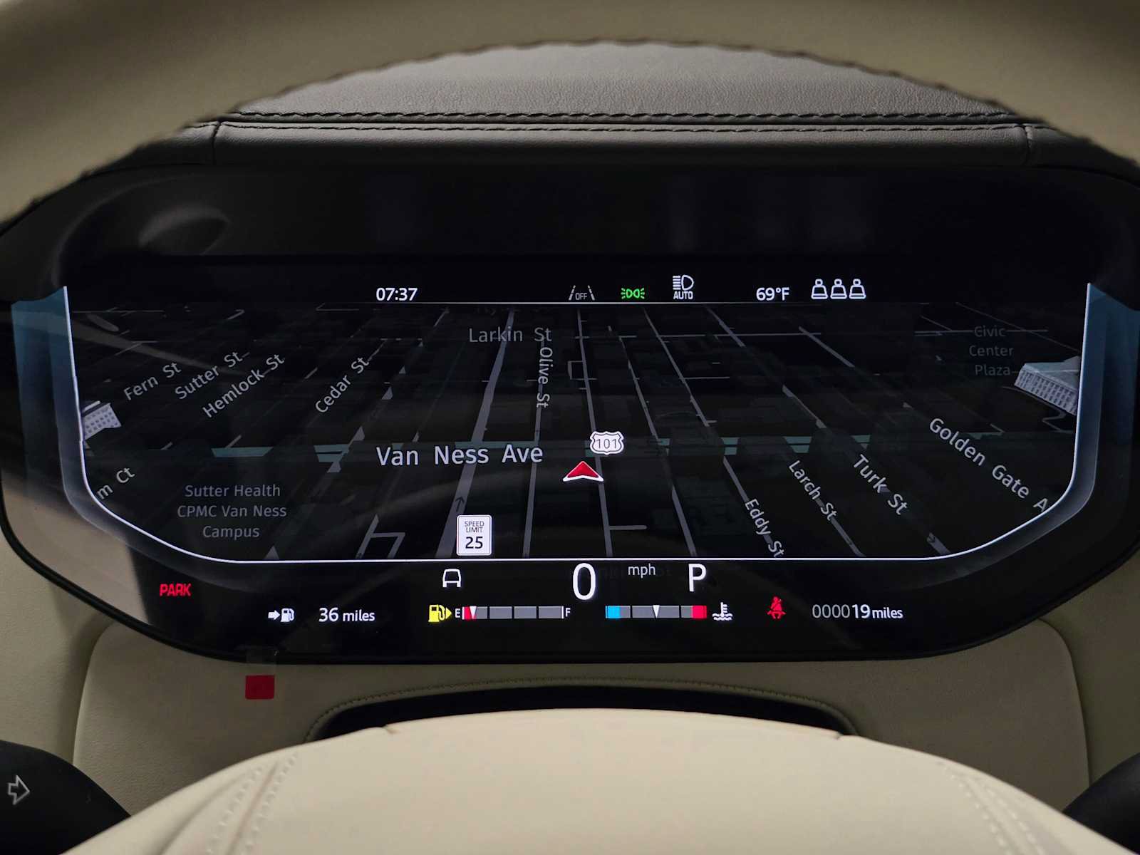 New 2025 Land Rover Range Rover SV AWD/4WD image 25