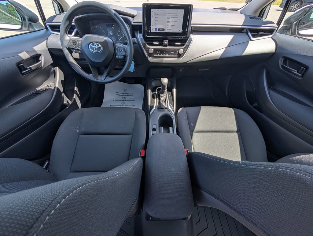 Used 2025 Toyota Corolla LE image 25