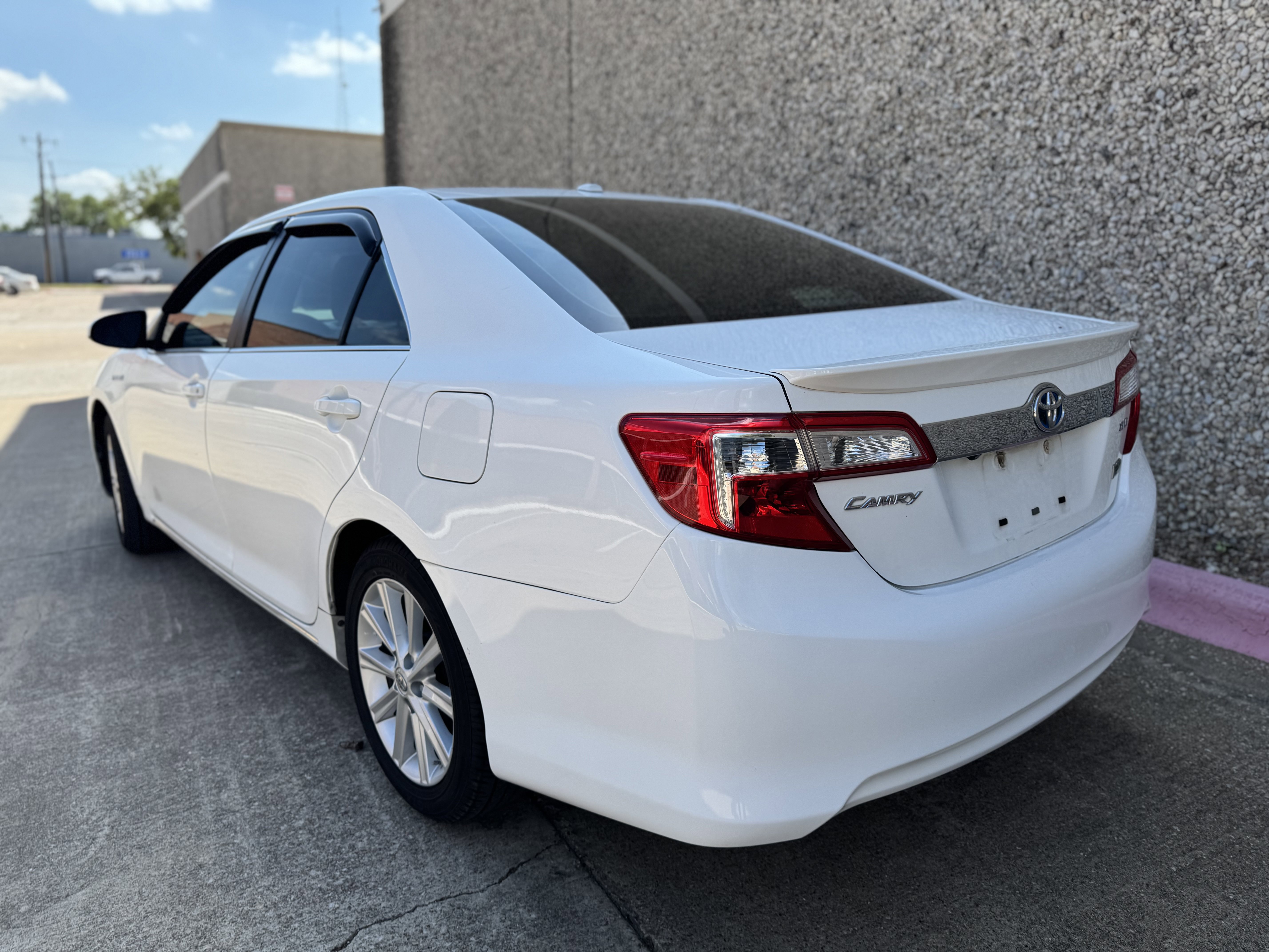 Used 2012 Toyota Camry XLE w/ Leather Pkg image 4