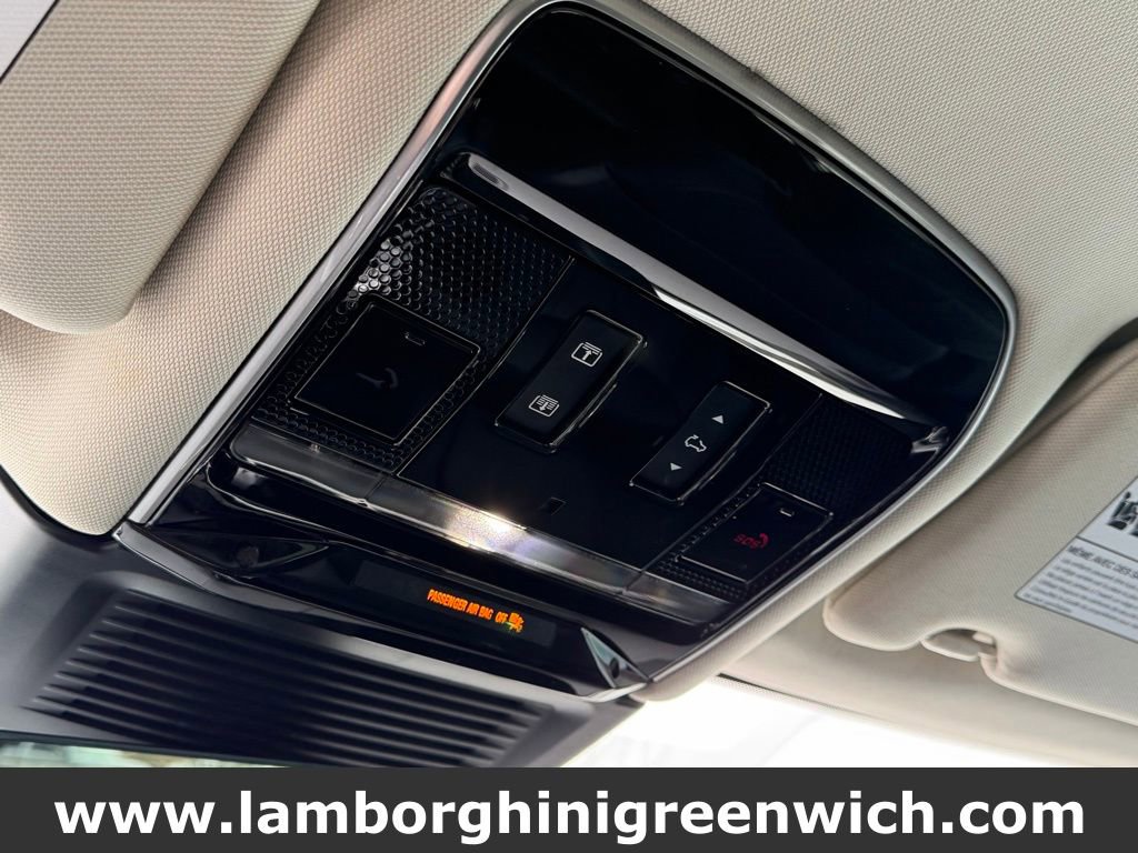 Used 2022 Land Rover Range Rover SE image 39