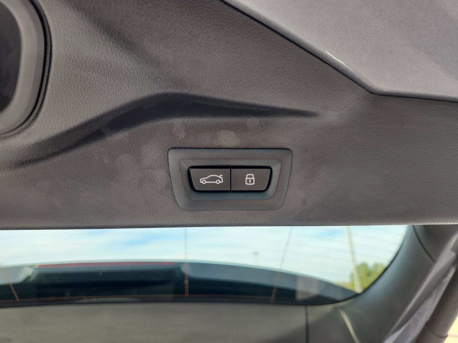 Used 2025 BMW X5 M60i image 11