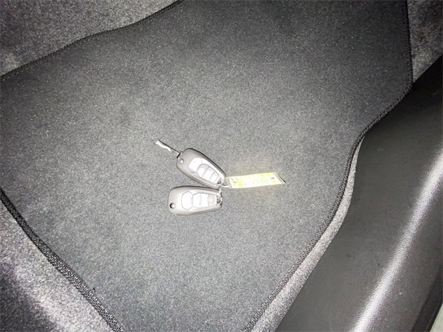 Used 2025 Chevrolet Trax RS image 29