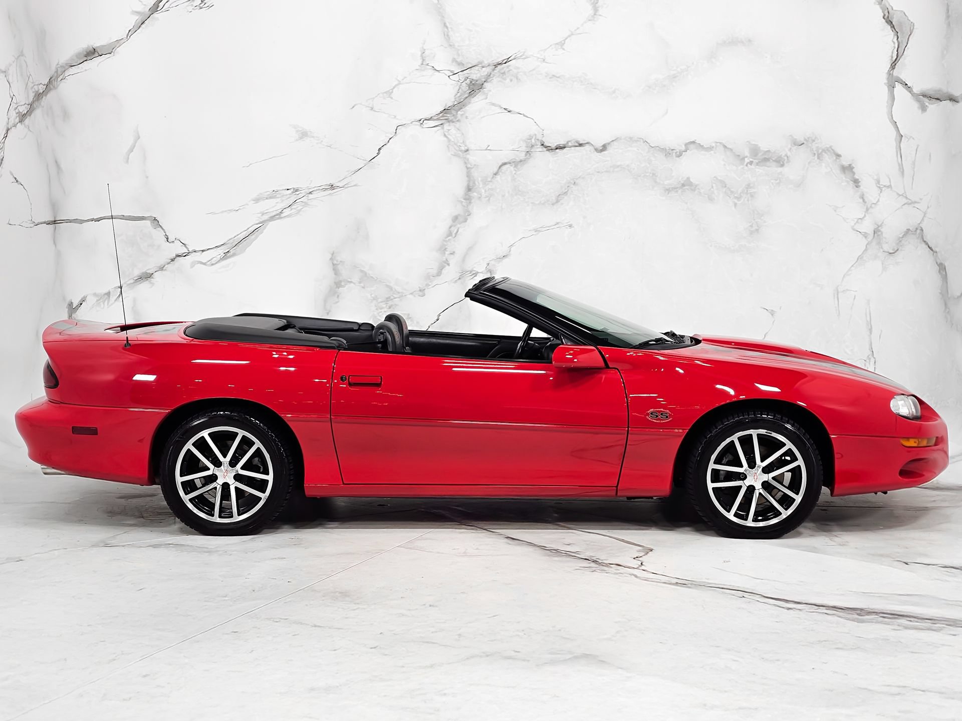 Used 2002 Chevrolet Camaro Z28 w/ SS Performance/Appearance Pkg RWD image 18