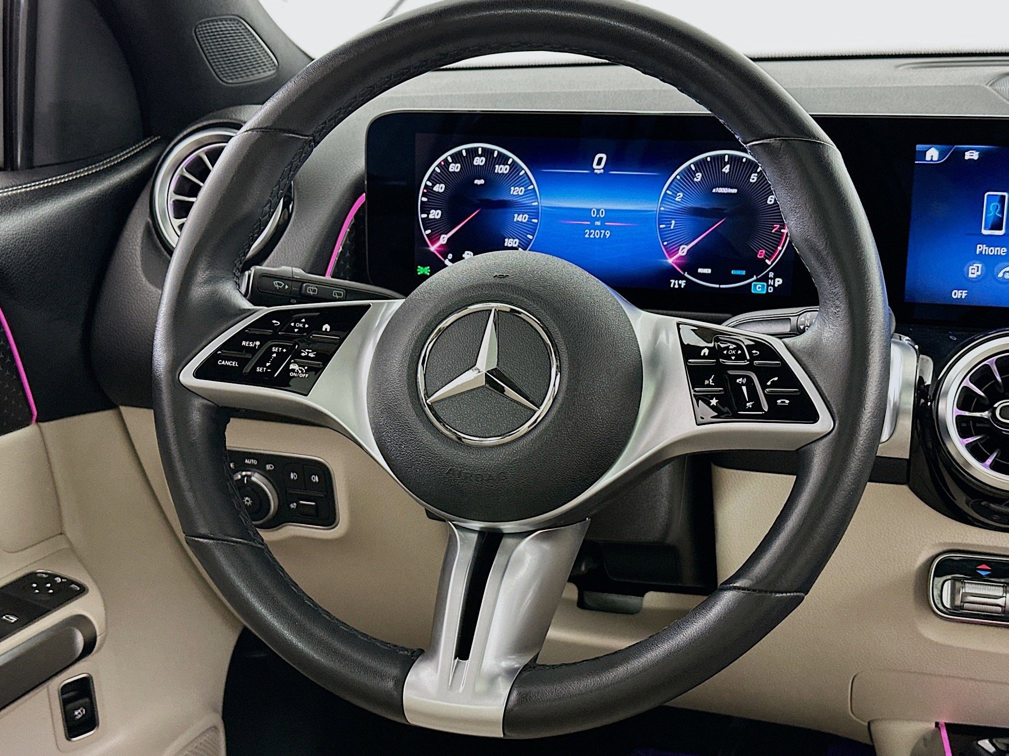 Used 2024 Mercedes-Benz GLB 250 4MATIC w/ Driver Assistance Package image 8