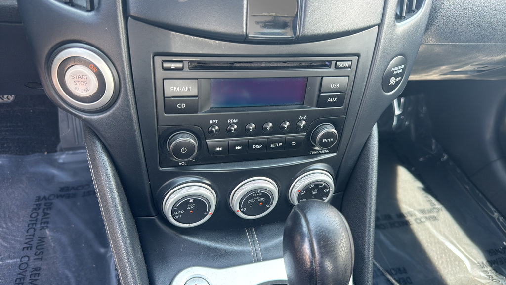 Used 2016 Nissan 370Z Coupe RWD image 28