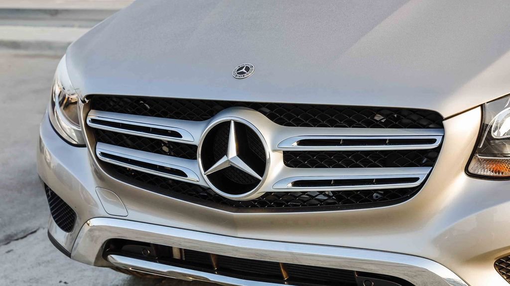 Used 2019 Mercedes-Benz GLC 300 image 6