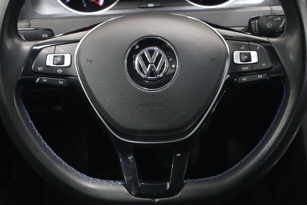 Used 2019 Volkswagen e-Golf SE w/ Driver Assistance Package FWD image 17