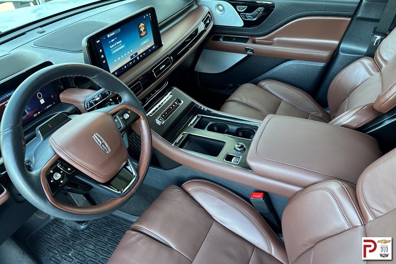 Used 2025 Lincoln Aviator Reserve w/ Luxury Package AWD/4WD image 10