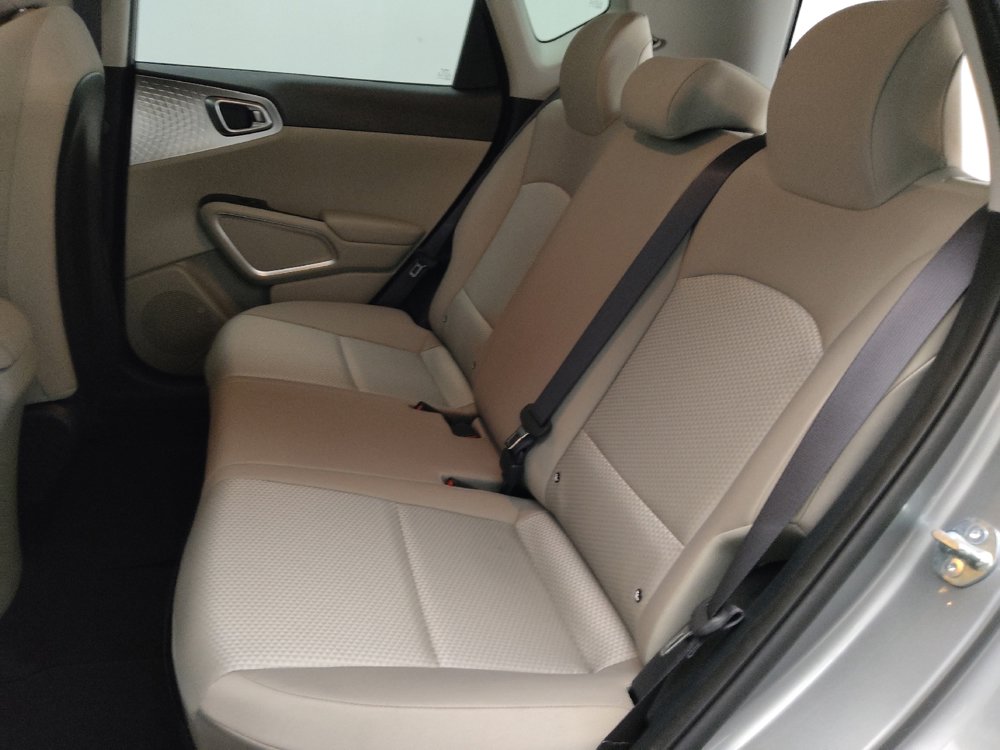 Used 2025 Kia Soul LX image 18